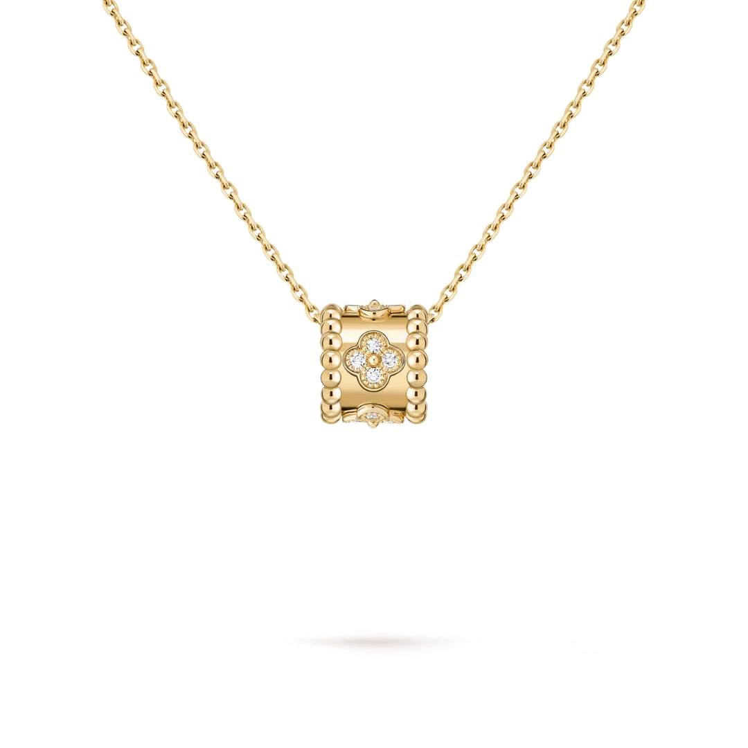 Belle Vante Diamond Clovers Pendant 18K Yellow Gold