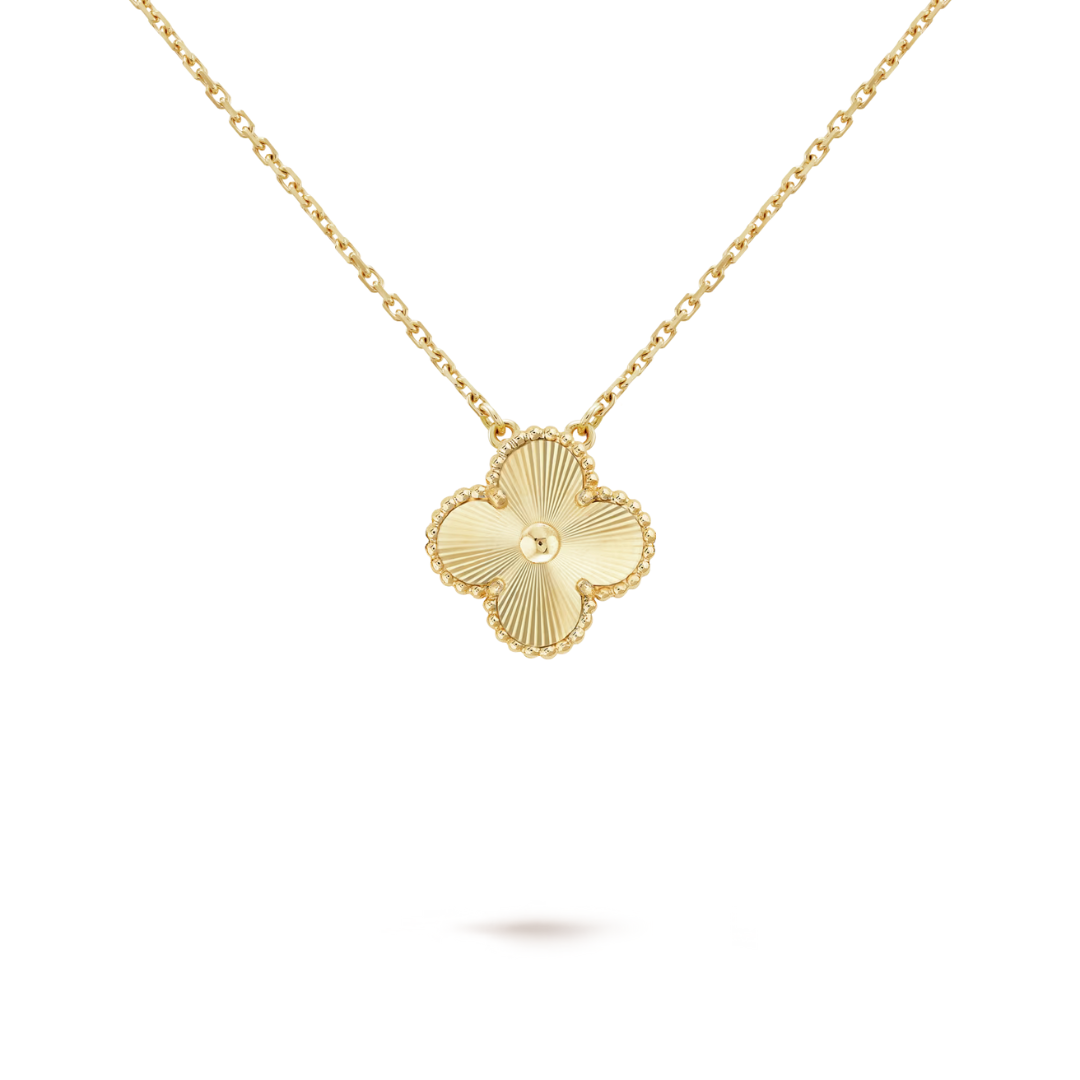 Belle Vante Pendant 18K Yellow Gold